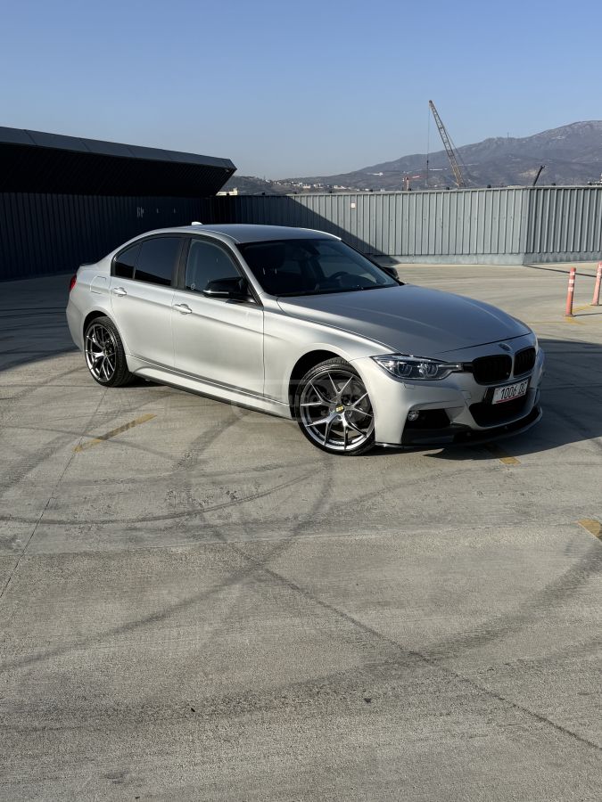 BMW 320 - фото 1