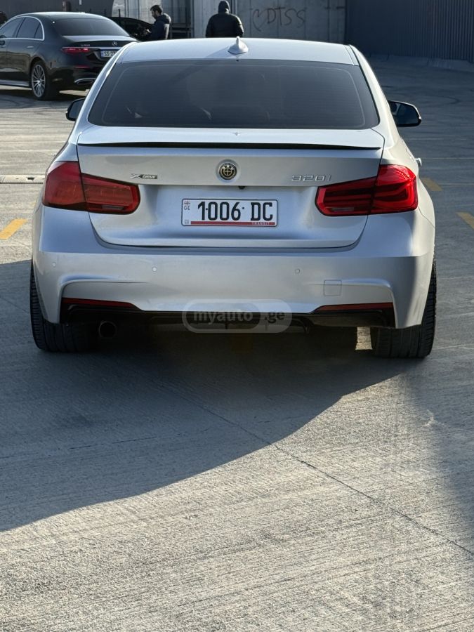 BMW 320 - фото 4