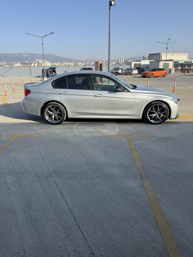 BMW 320 - фото 5