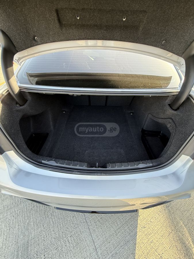 BMW 320 - фото 8