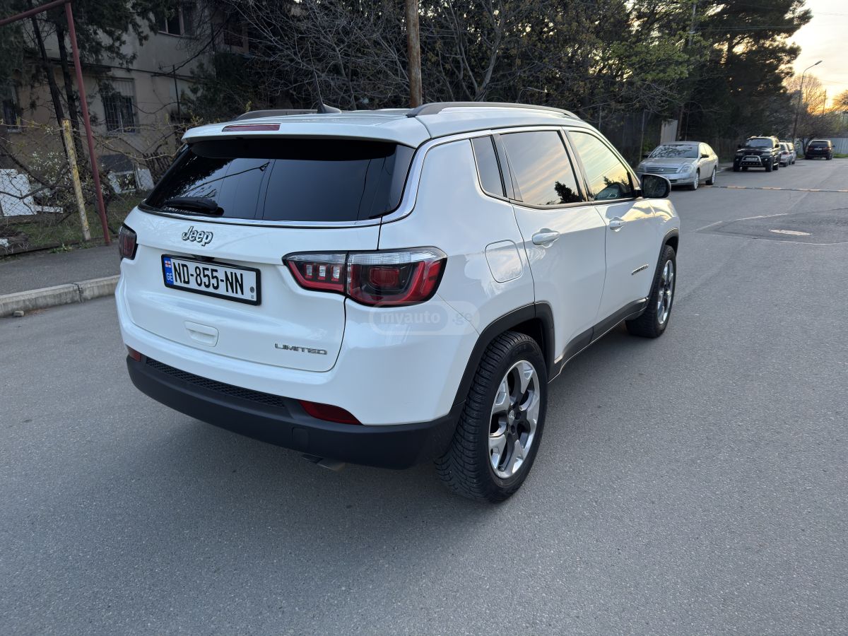 Jeep Compass - фото 6