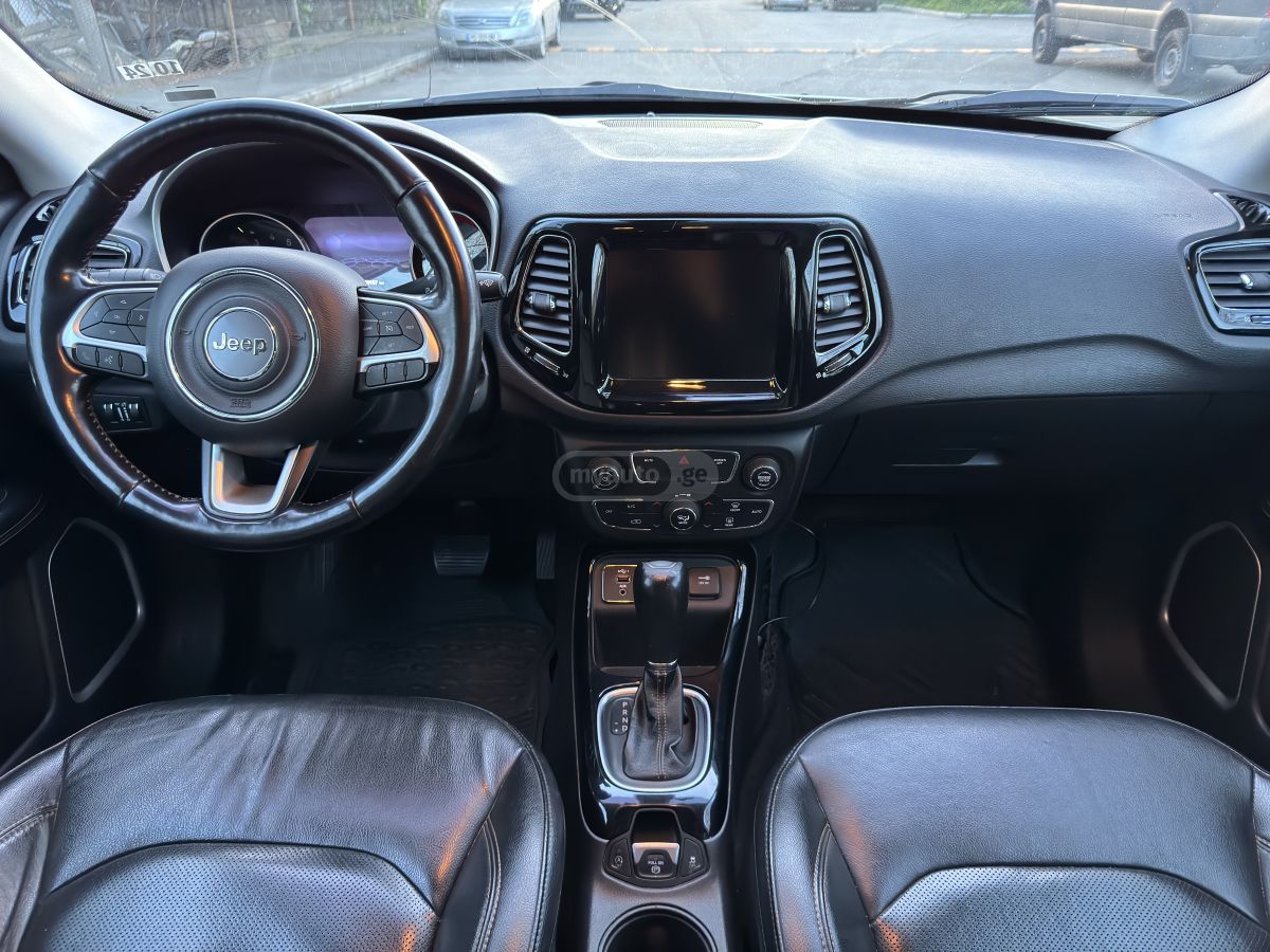 Jeep Compass - фото 8