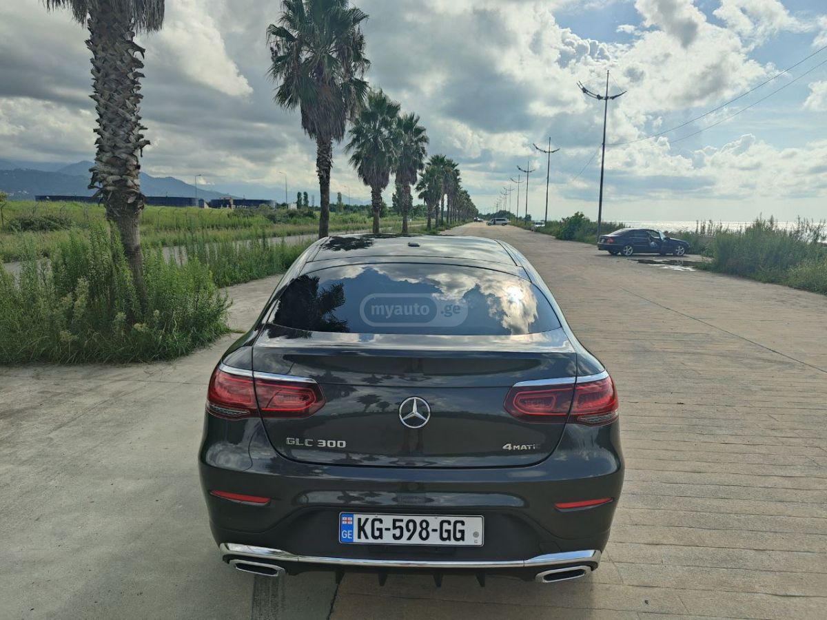 Mercedes-Benz GLC 300 Coupe - фото 7
