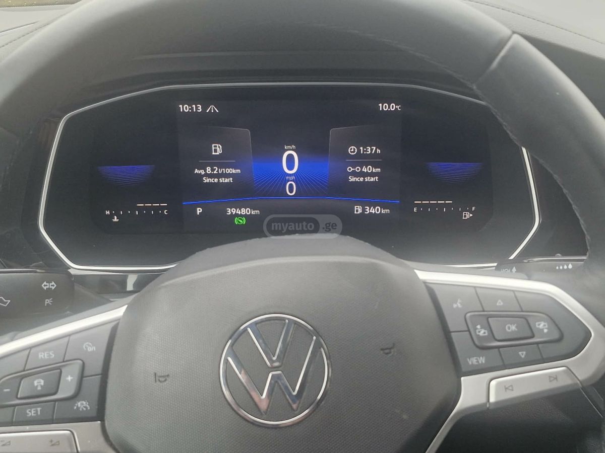 Volkswagen Jetta - фото 4