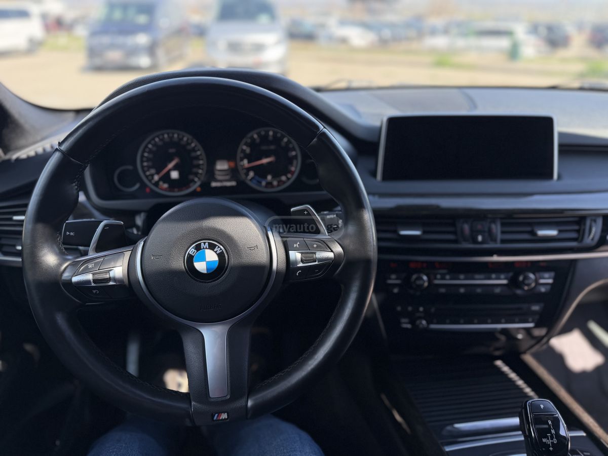 BMW X5 - фото 9