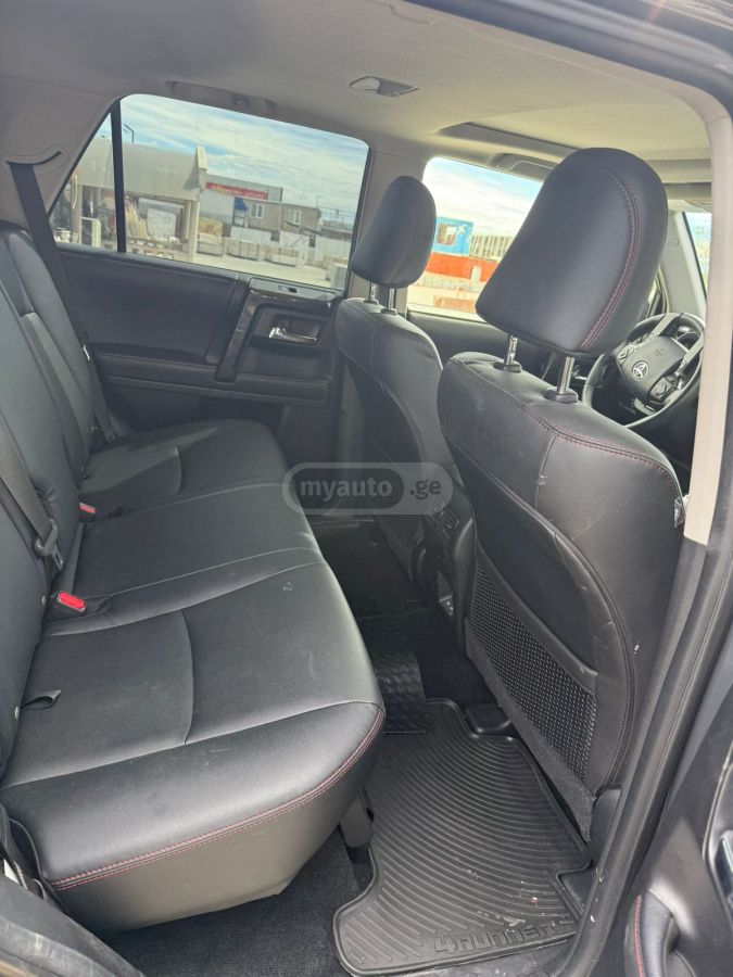 Toyota 4 Runner - фото 8