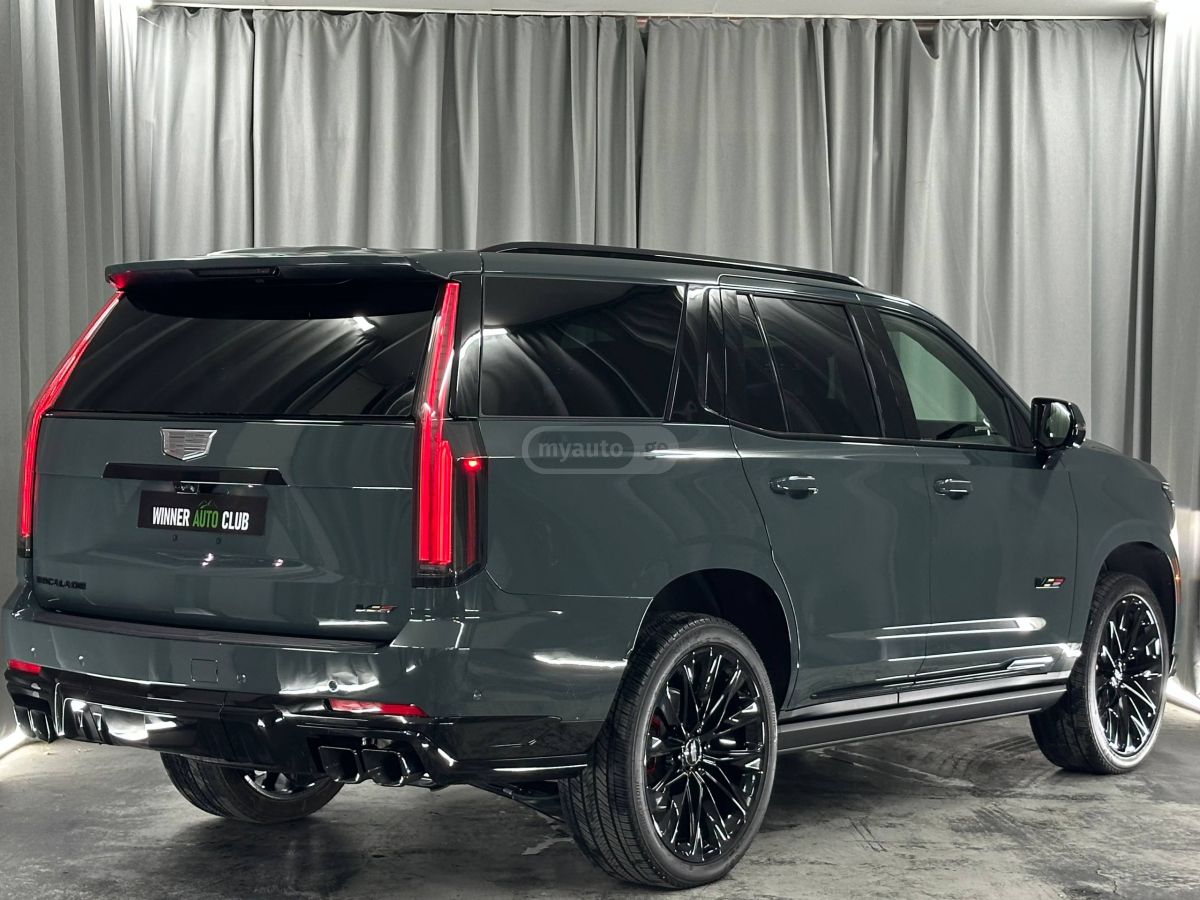 Cadillac Escalade 2026 — миниатюра 2