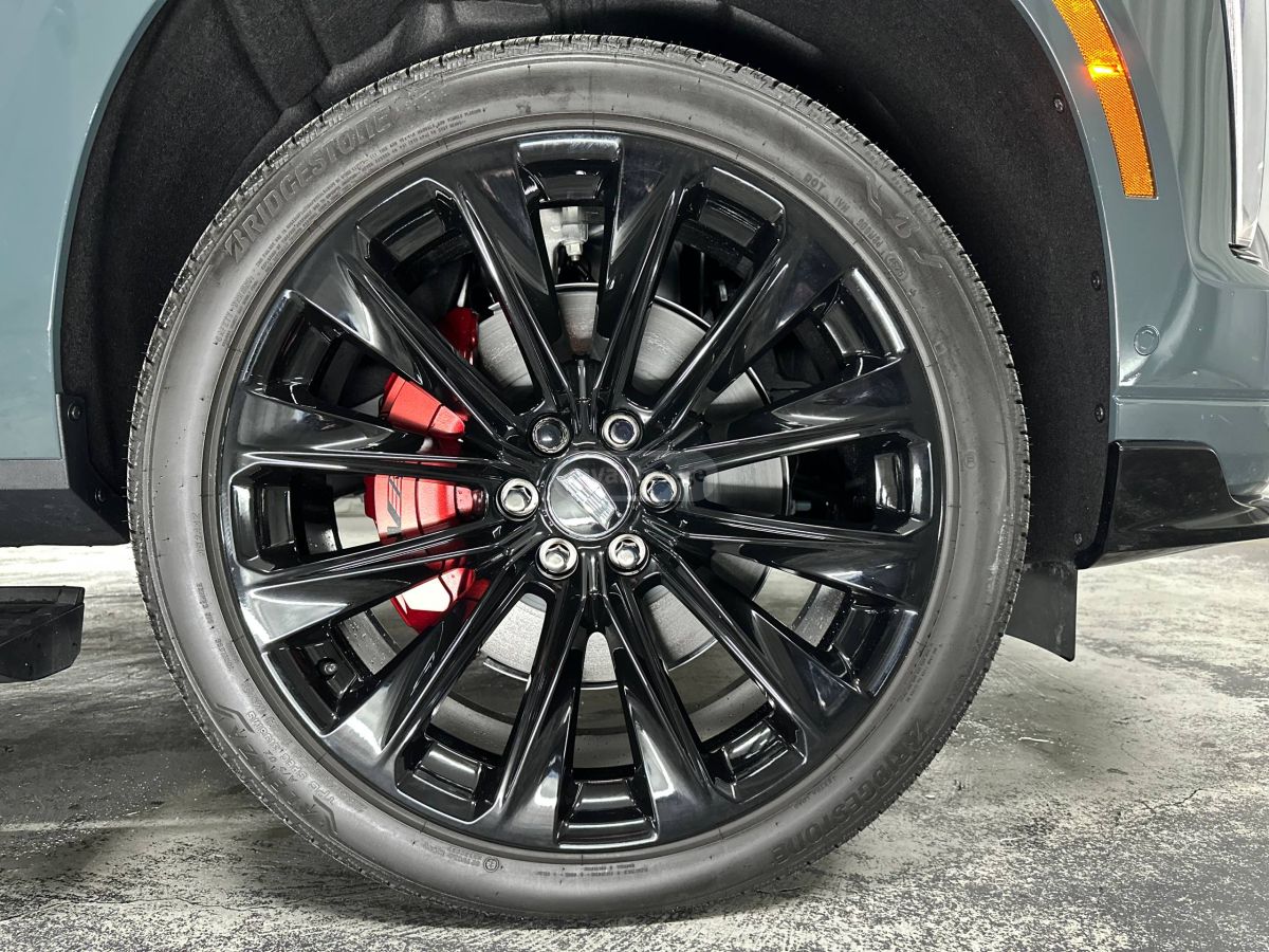 Cadillac Escalade 2026 — миниатюра 7