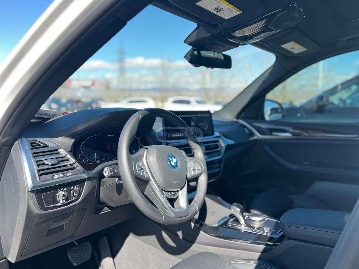 BMW Plugin hybrid — миниатюра 8