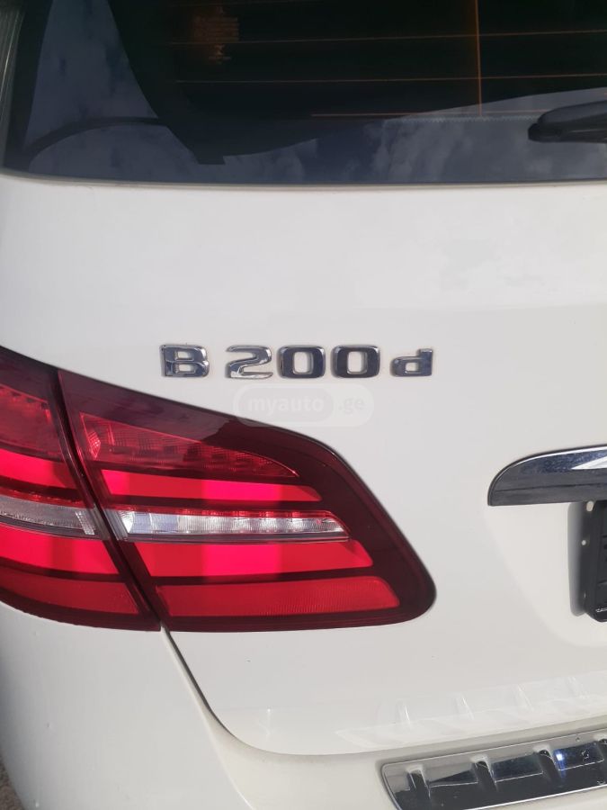 Mercedes-Benz B 180 - фото 11