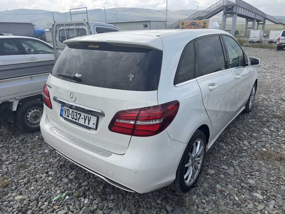 Mercedes-Benz B 180 - фото 3