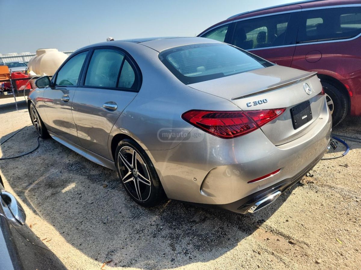 Mercedes-Benz C 300 - фото 2