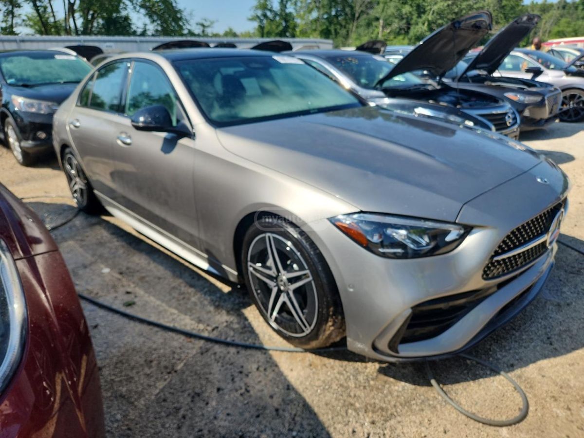 Mercedes-Benz C 300 - фото 4