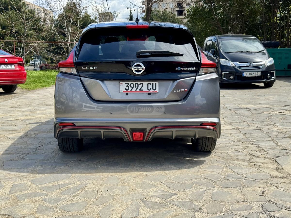 Nissan Leaf - фото 6