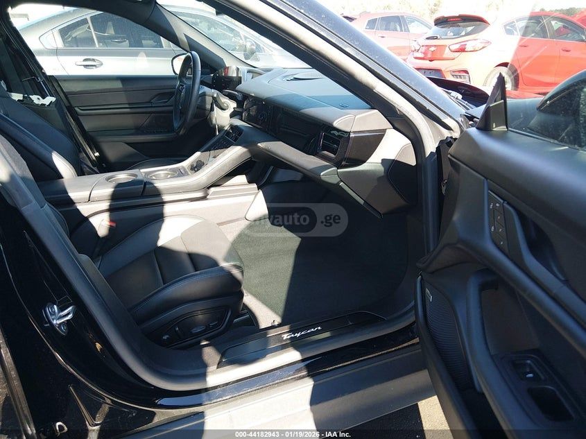 Porsche Taycan 4 S - фото 4