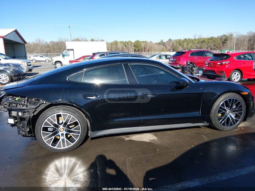Porsche Taycan 4 S - фото 7