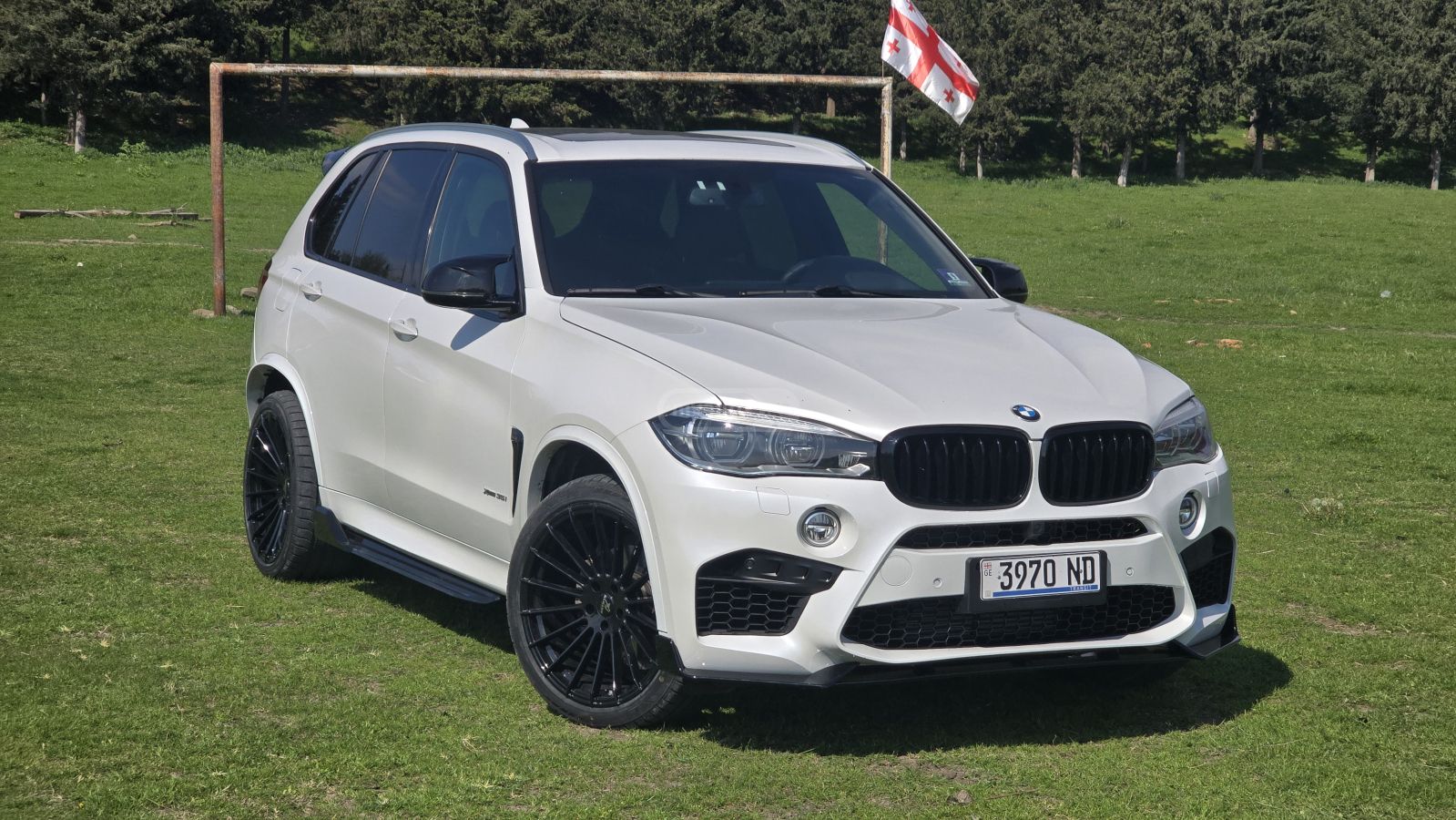 BMW X5 - фото 1
