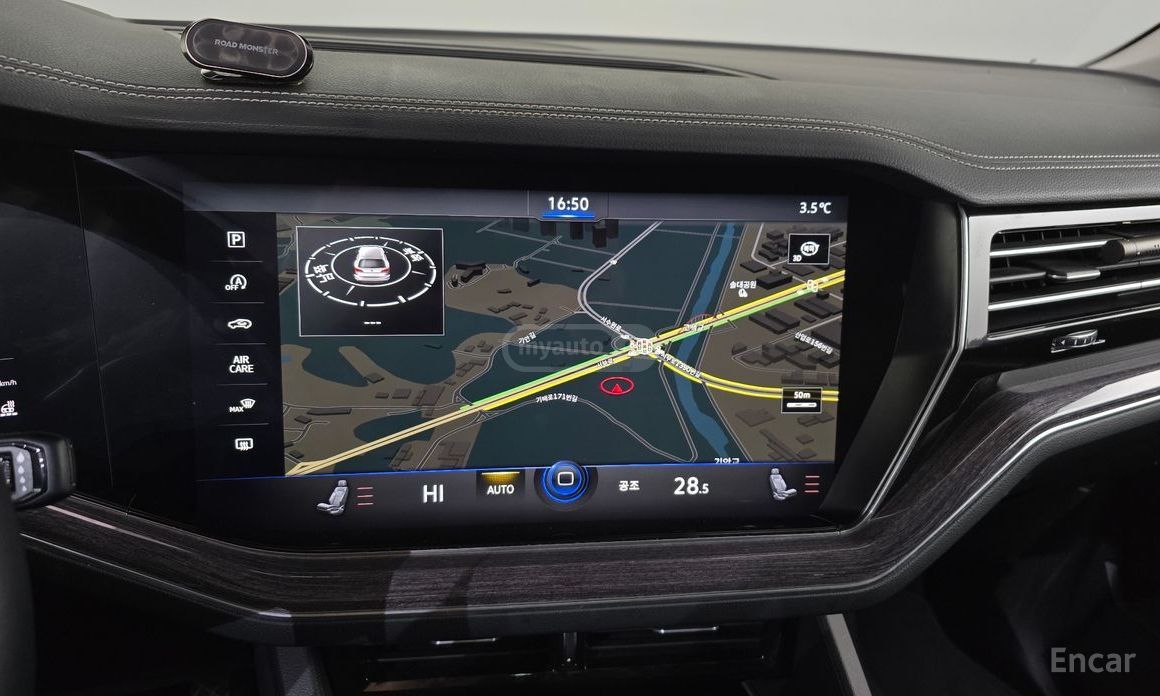 Volkswagen Touareg - фото 14