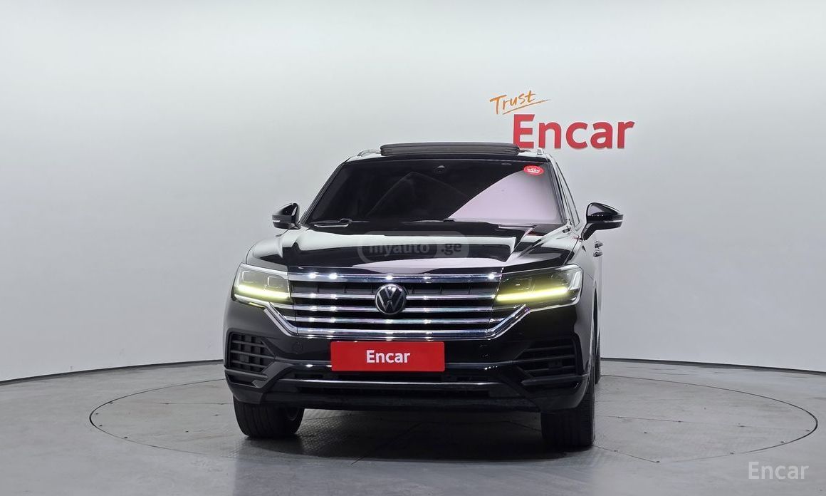Volkswagen Touareg - фото 3