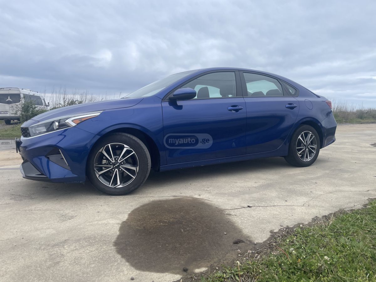 Kia Forte - фото 12