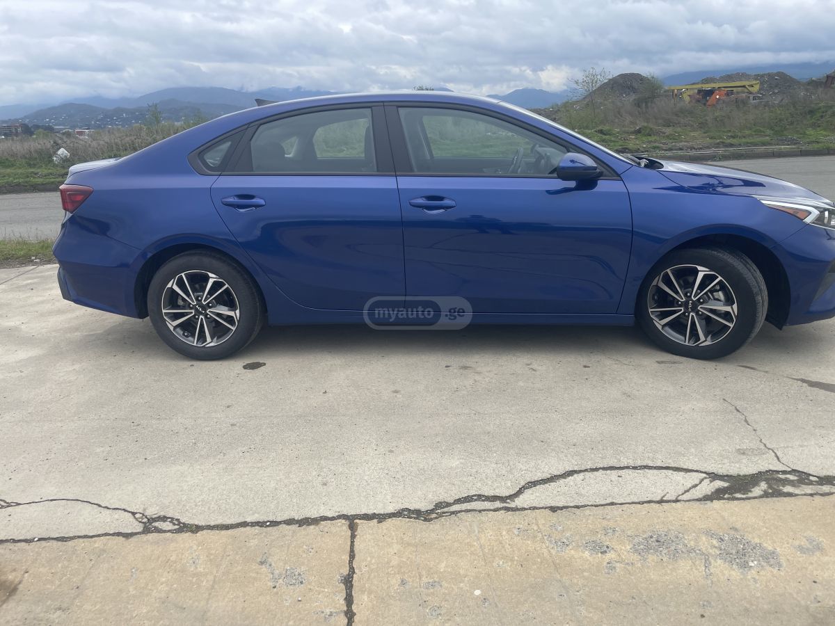 Kia Forte - фото 9