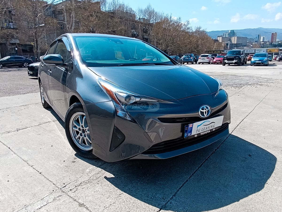 Toyota Prius - фото 2