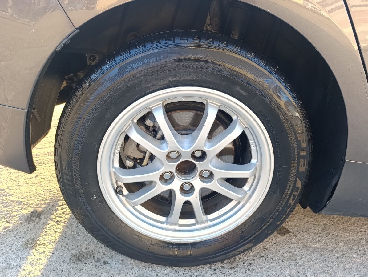 Toyota Prius - фото 6