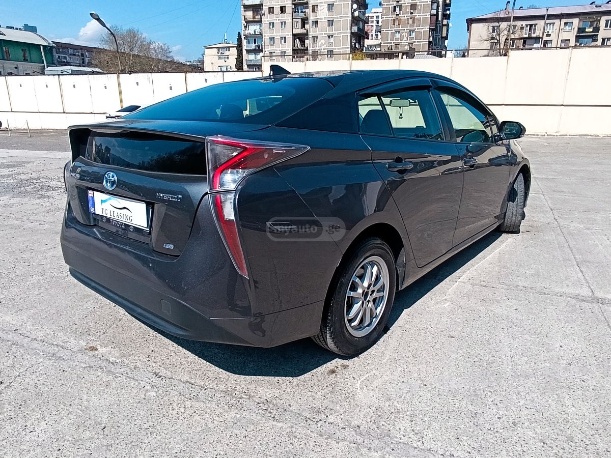 Toyota Prius - фото 9