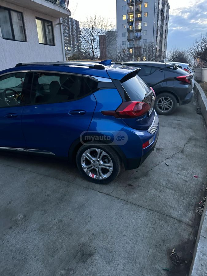 Chevrolet Bolt EV - фото 6