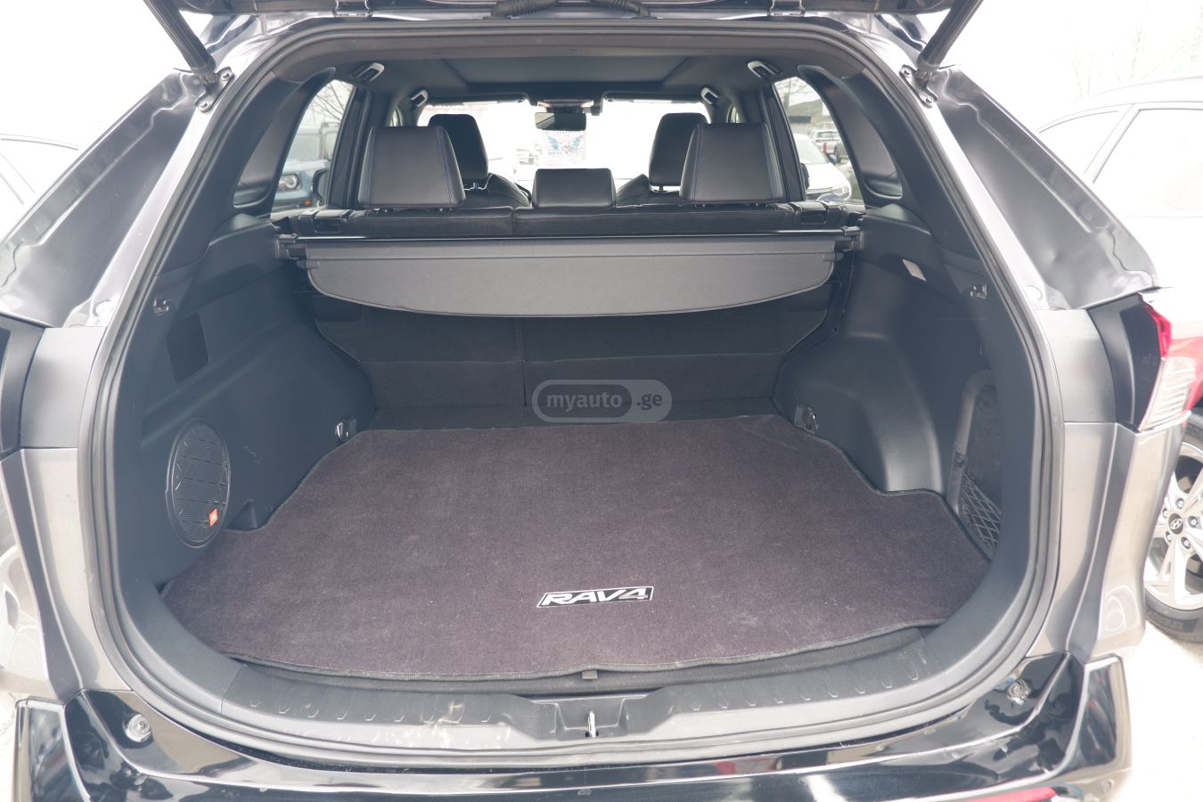 Toyota RAV 4 - фото 10