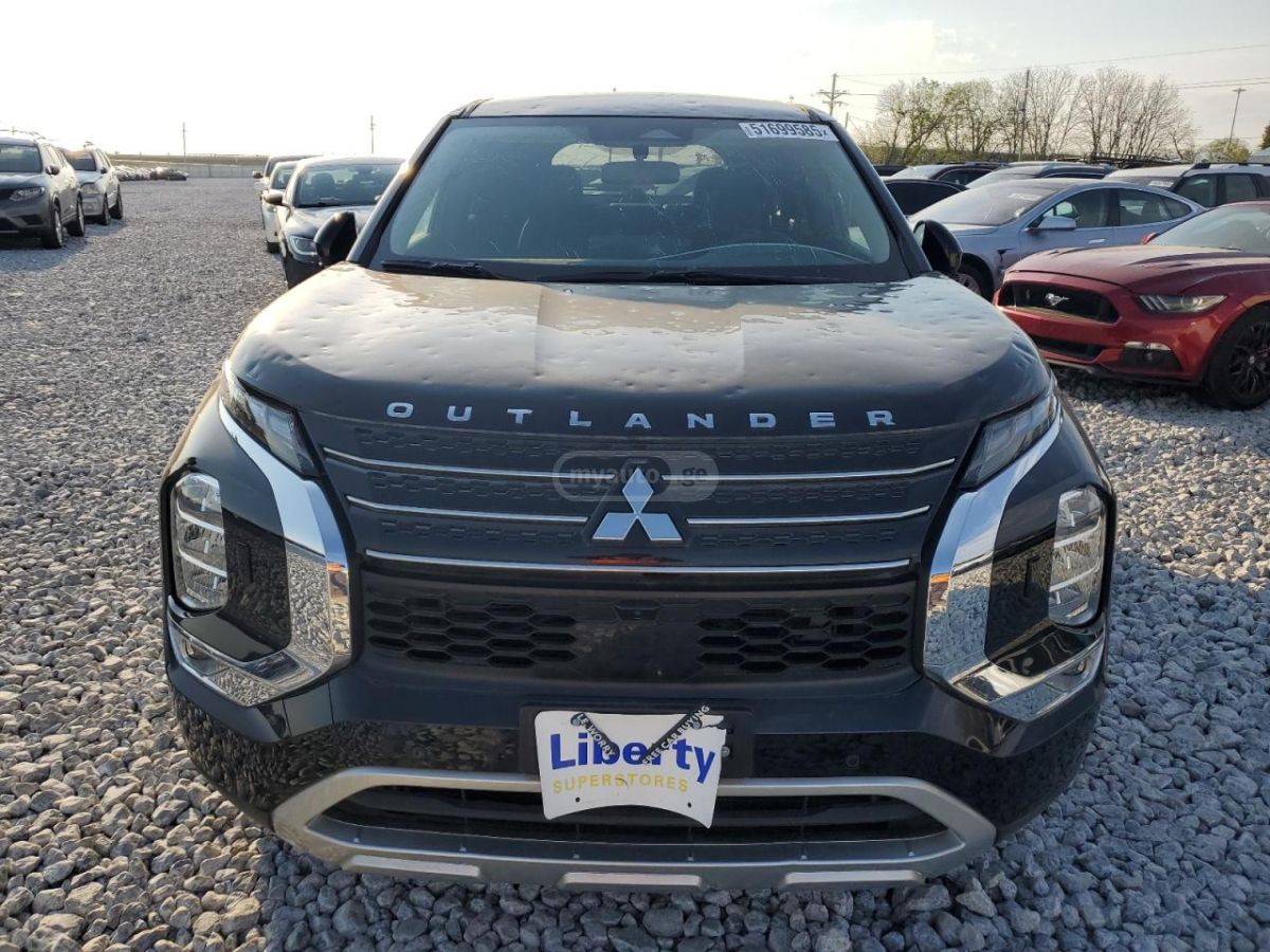 Mitsubishi Outlander - фото 5