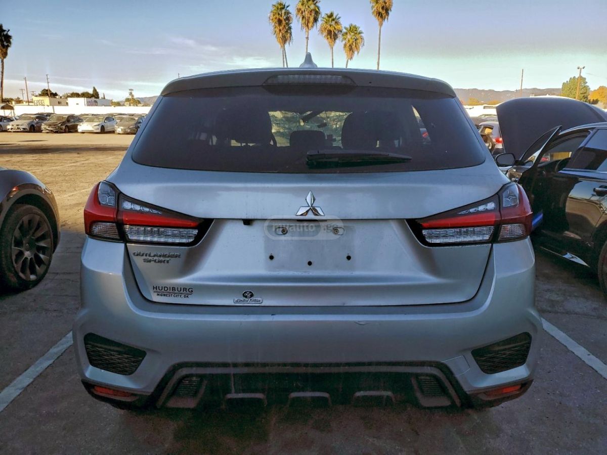 Mitsubishi Outlander - фото 6