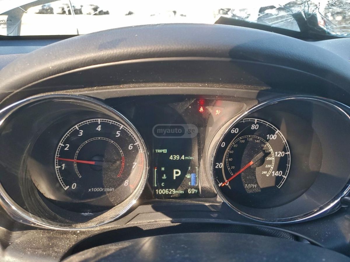 Mitsubishi Outlander - фото 9