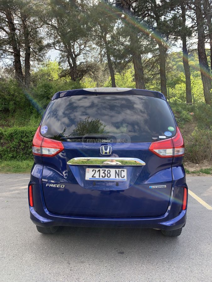 Honda Freed - фото 8