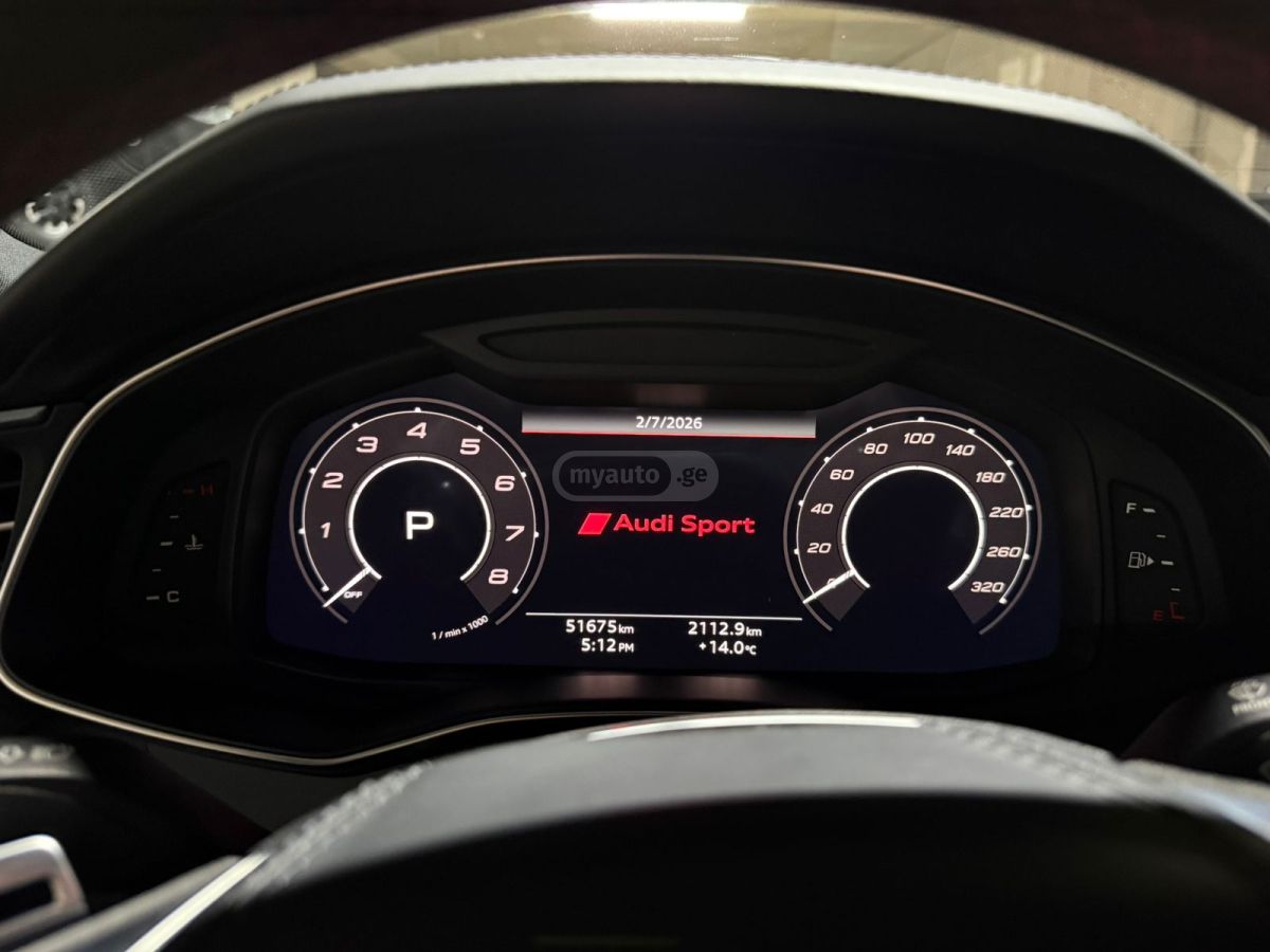 Audi RS7 - фото 10