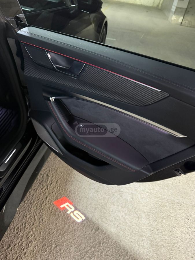 Audi RS7 - фото 13