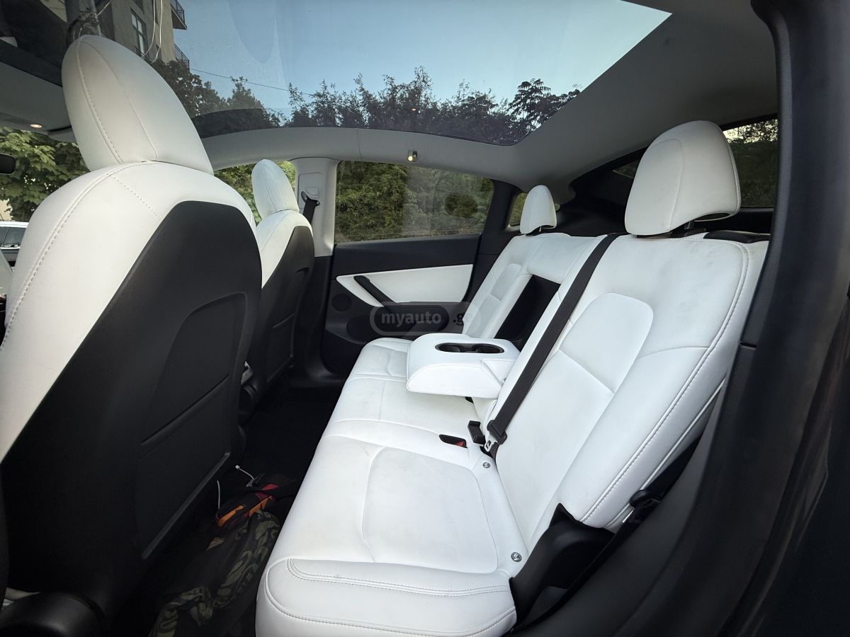 Tesla Model Y - фото 6