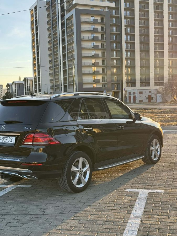 Mercedes-Benz GLE 350 - фото 11