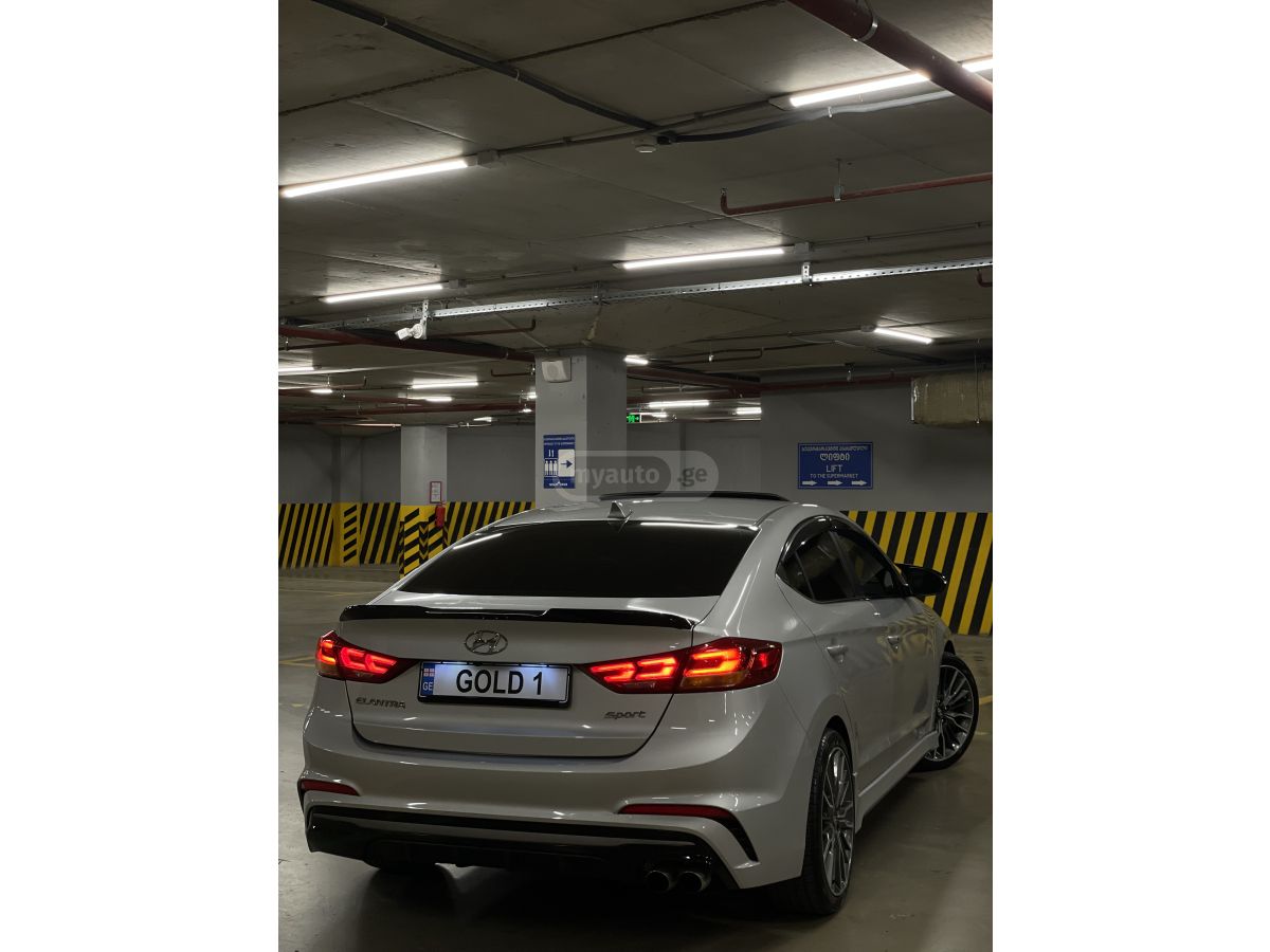 Hyundai Elantra - фото 4