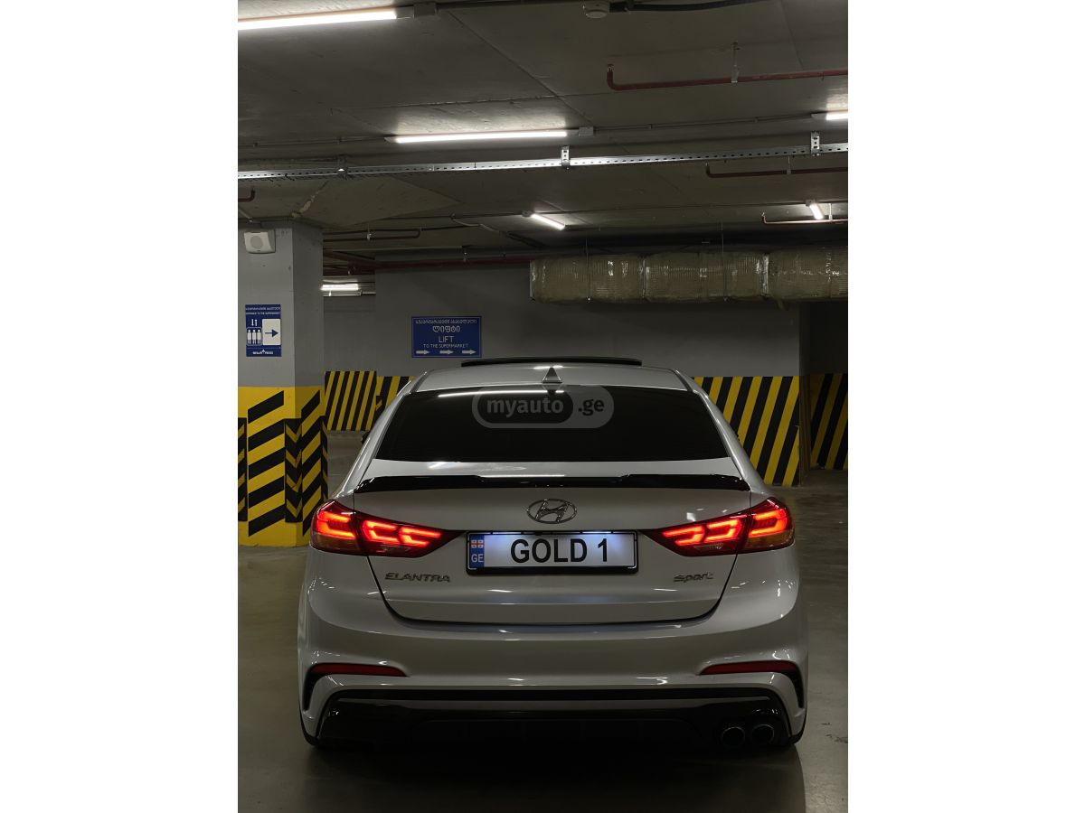Hyundai Elantra - фото 5