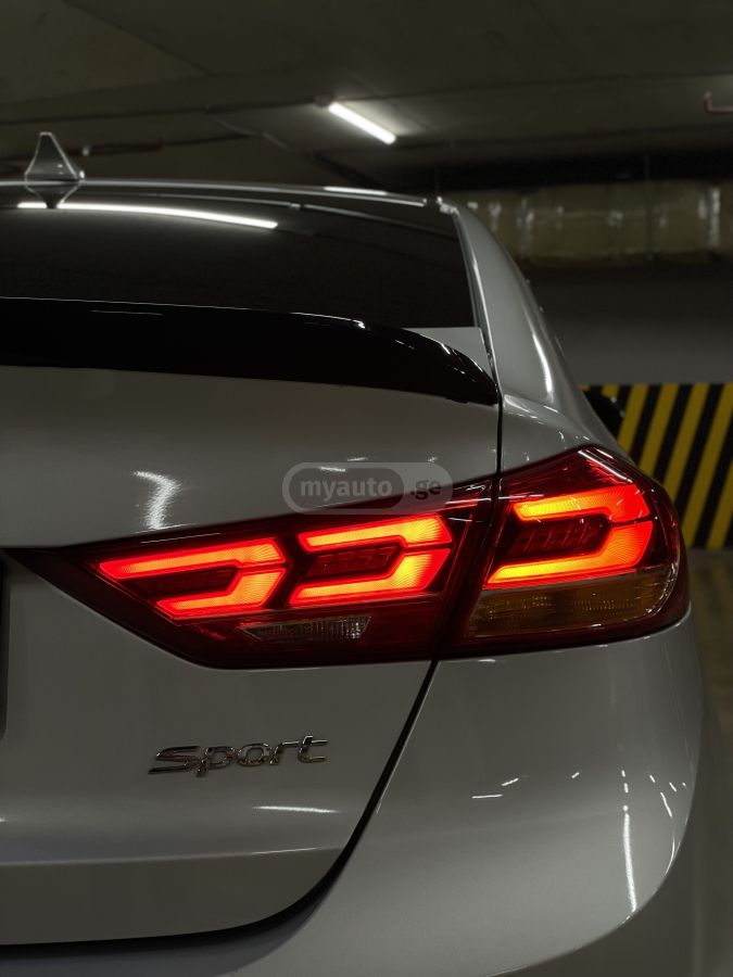 Hyundai Elantra - фото 6