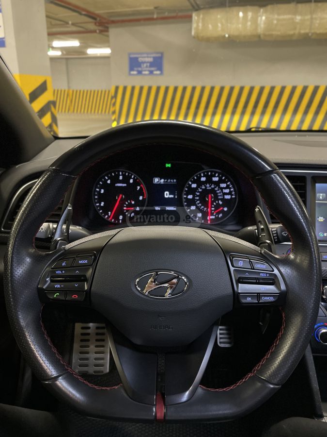 Hyundai Elantra - фото 7
