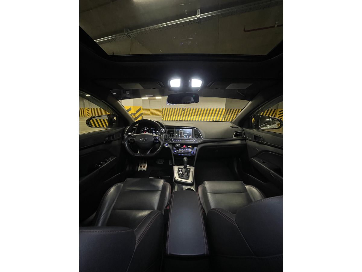 Hyundai Elantra - фото 8