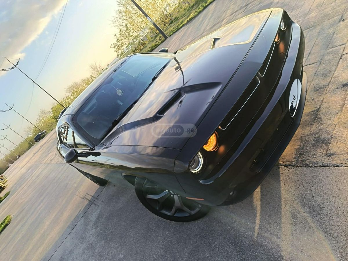 Dodge Challenger - фото 13