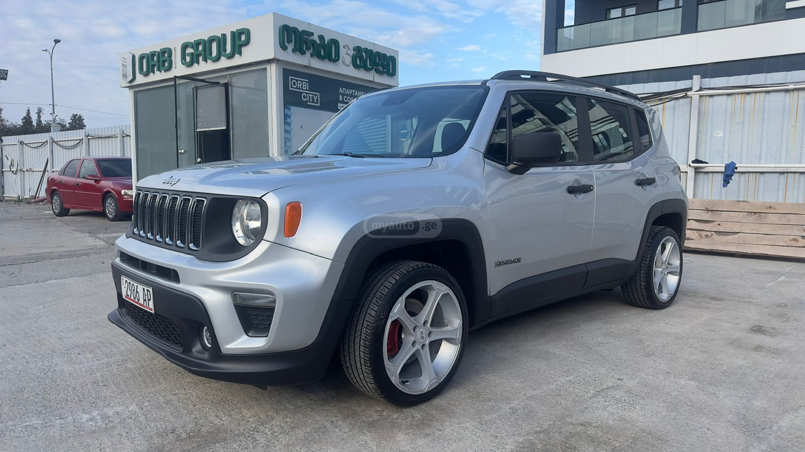 Jeep Renegade - фото 1