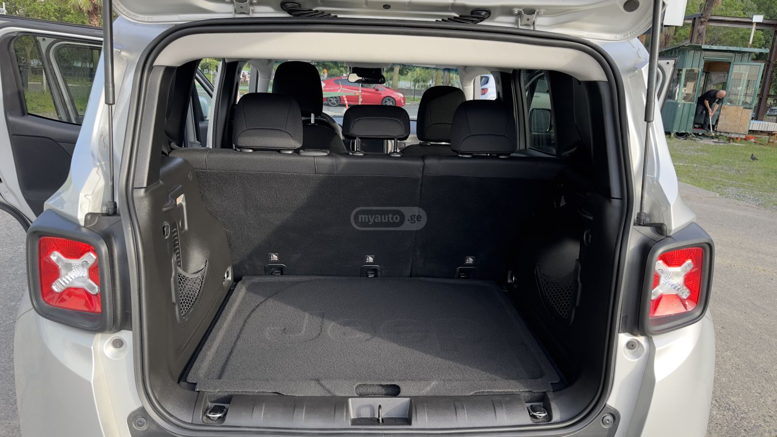 Jeep Renegade - фото 14