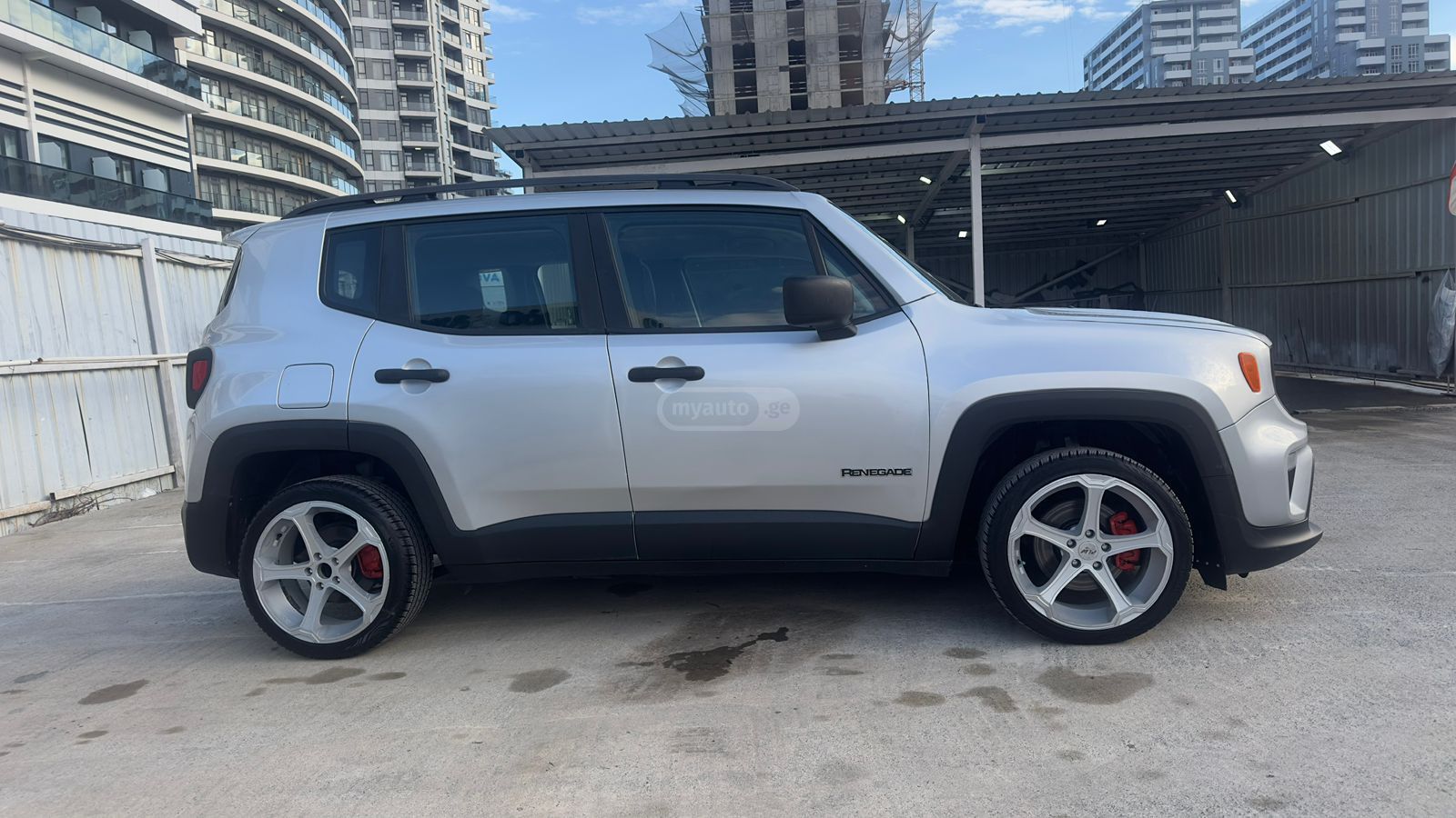 Jeep Renegade - фото 2