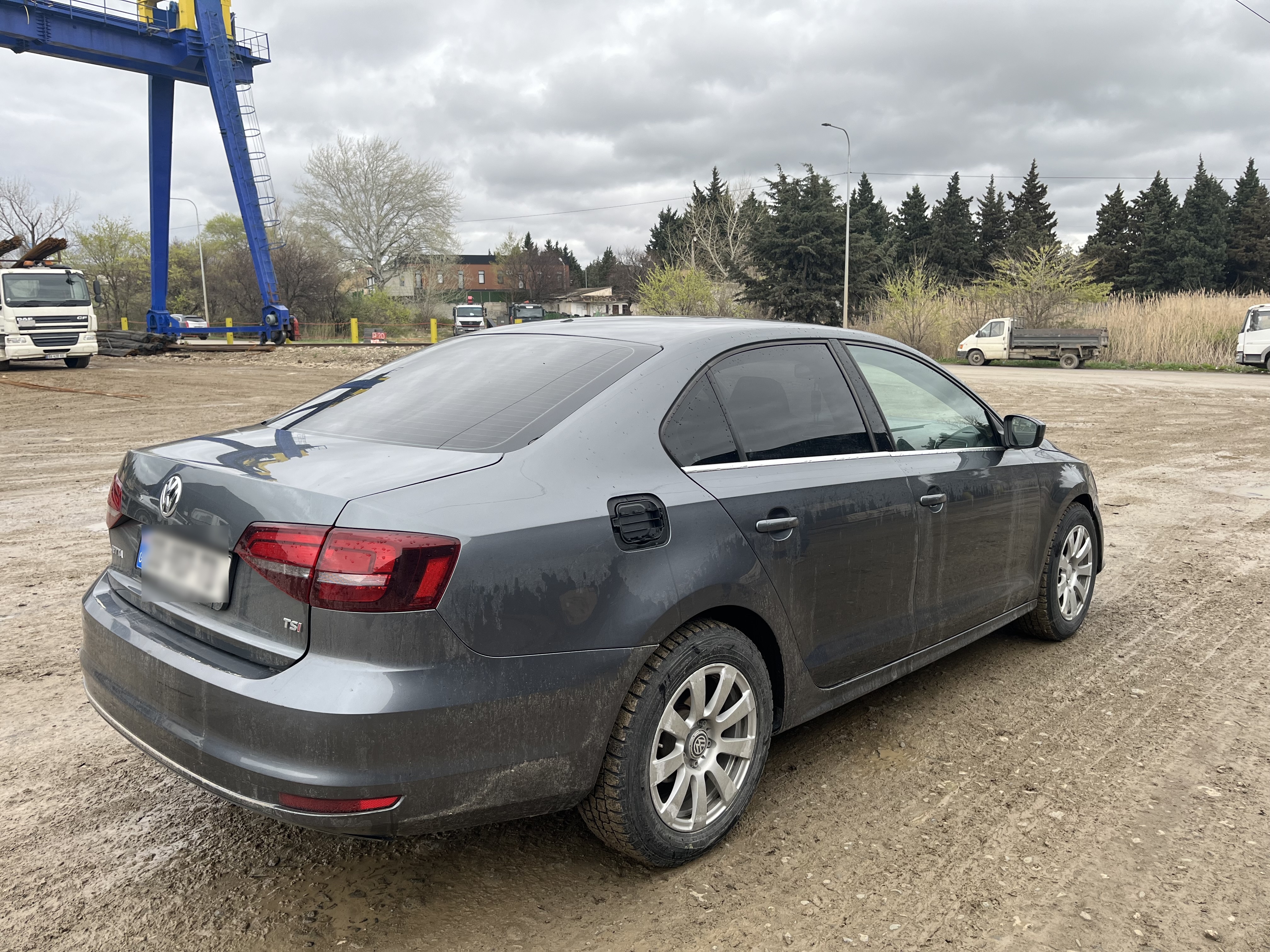 Volkswagen Jetta - фото 2