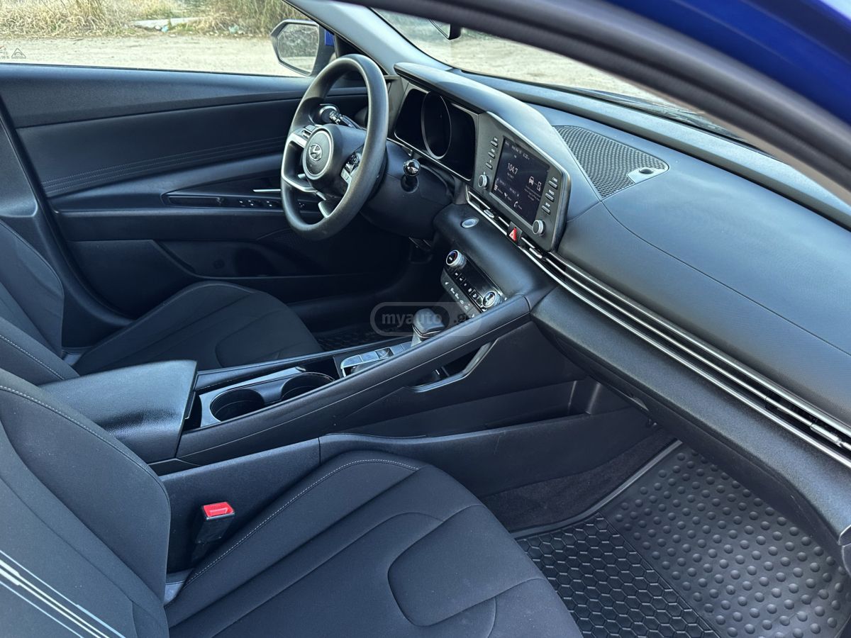 Hyundai Blue 4dr Sedan Automatic — миниатюра 10