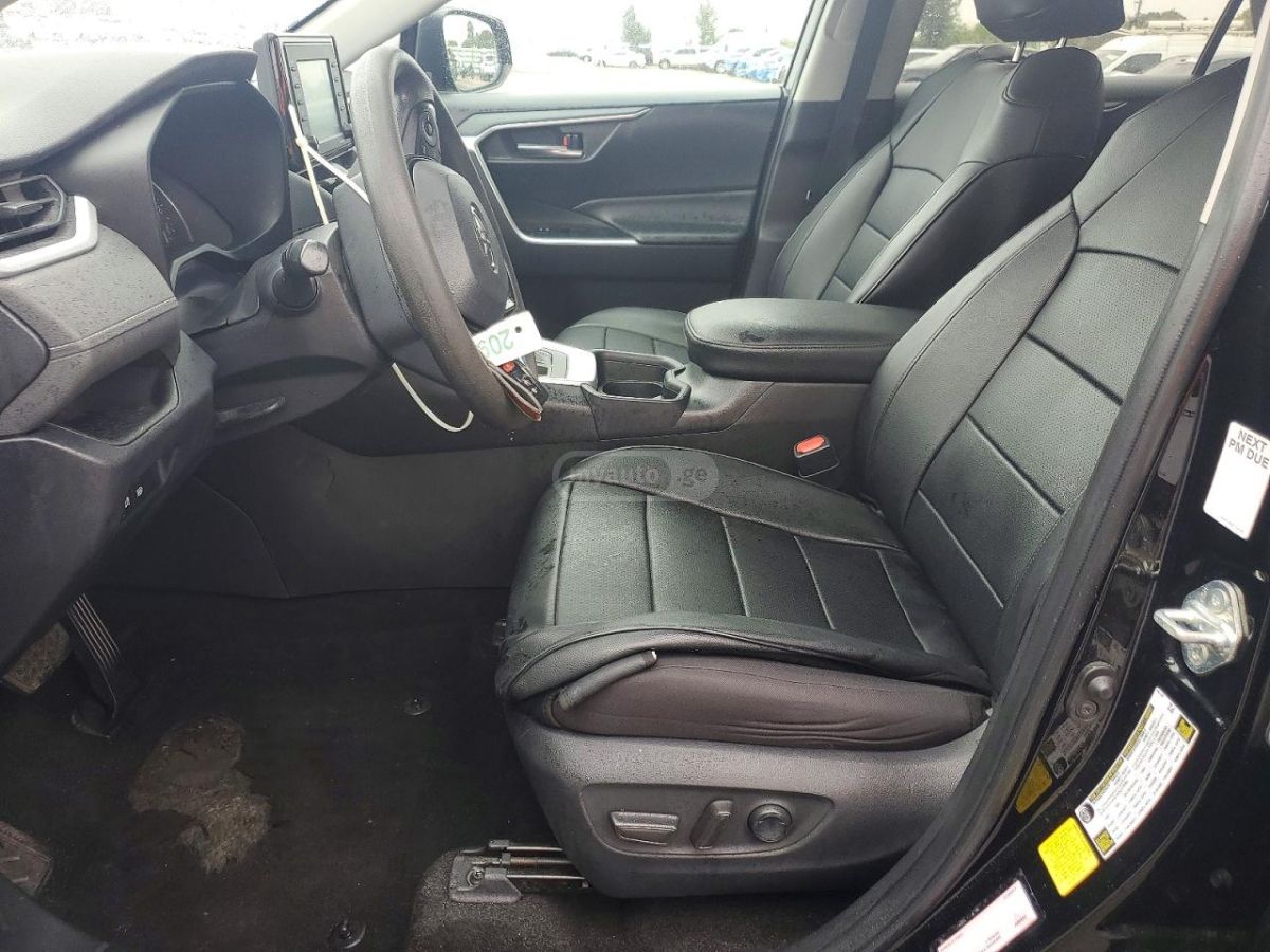 Toyota RAV 4 - фото 7